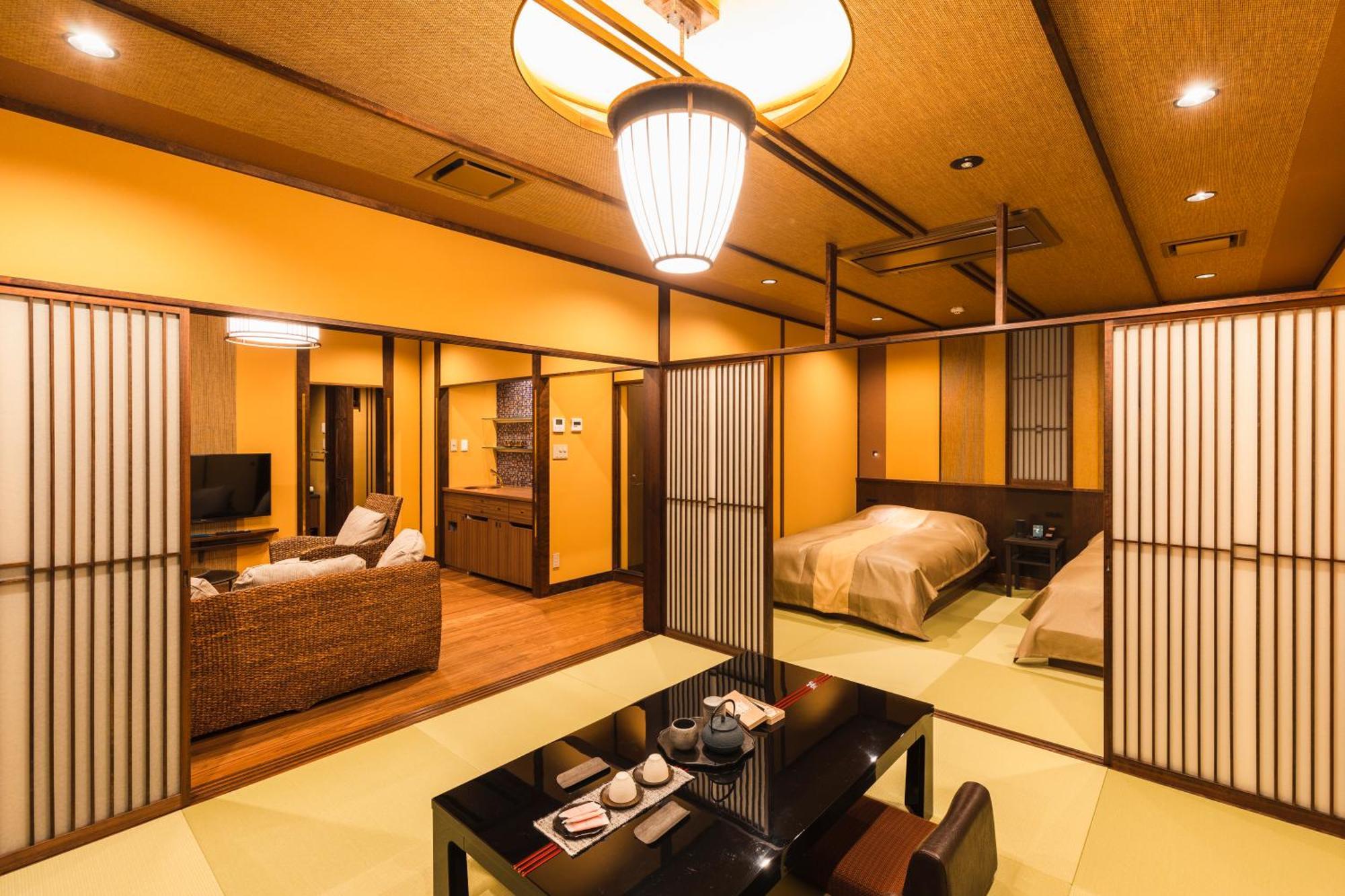 Tsuta Onsen Ryokan تووادا الغرفة الصورة